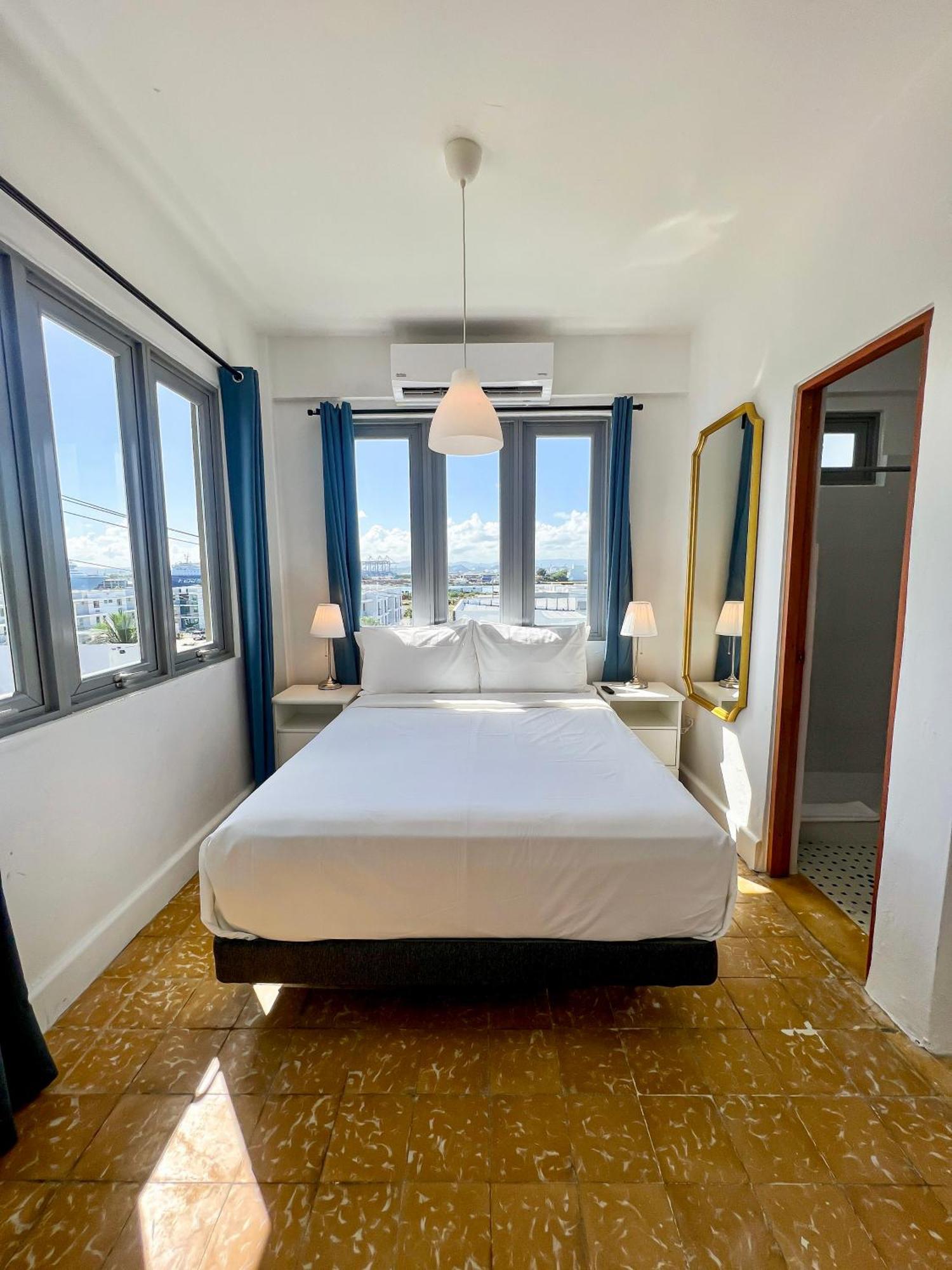 Urbana Hotel San Juan Buitenkant foto