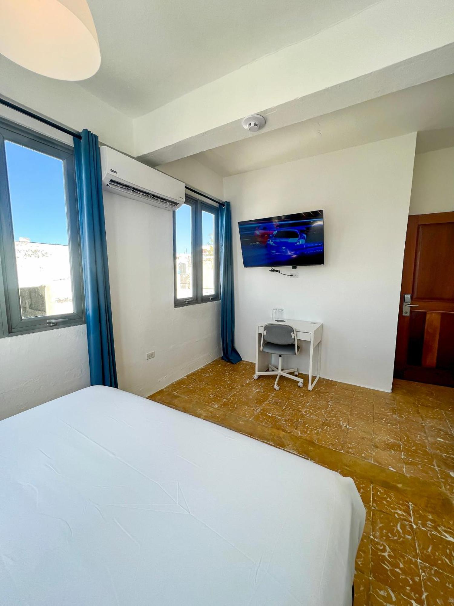 Urbana Hotel San Juan Buitenkant foto