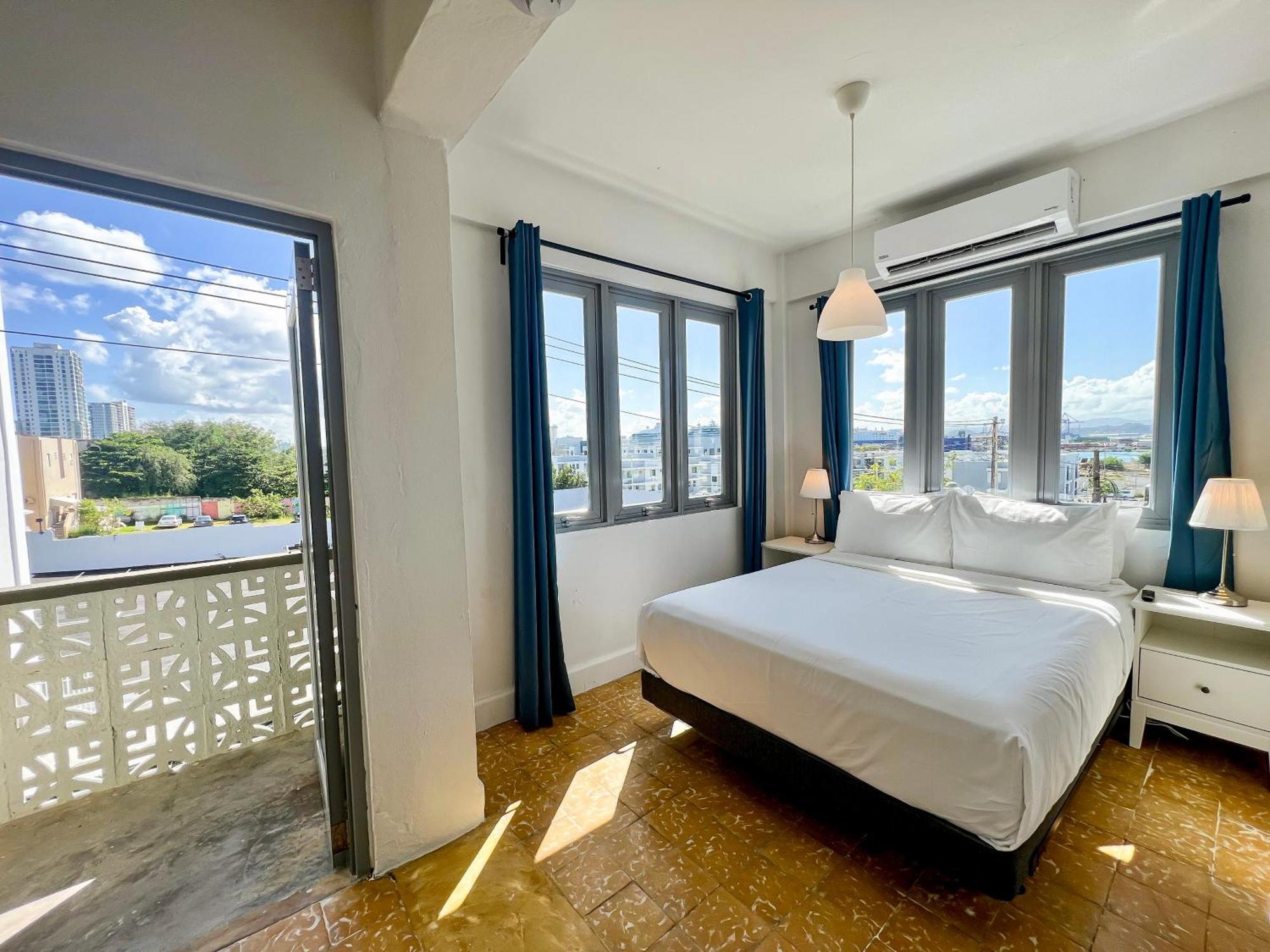 Urbana Hotel San Juan Buitenkant foto