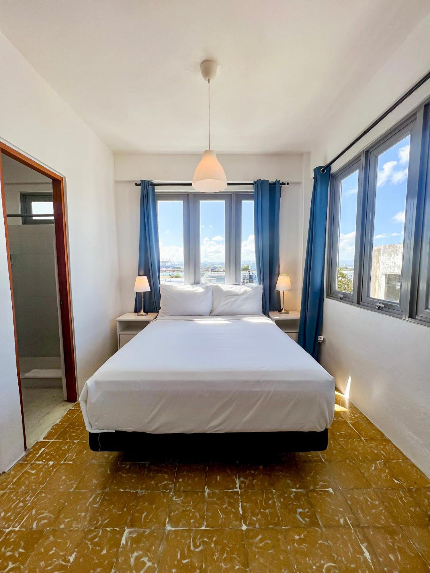 Urbana Hotel San Juan Buitenkant foto